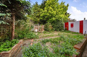 Rear garden- click for photo gallery